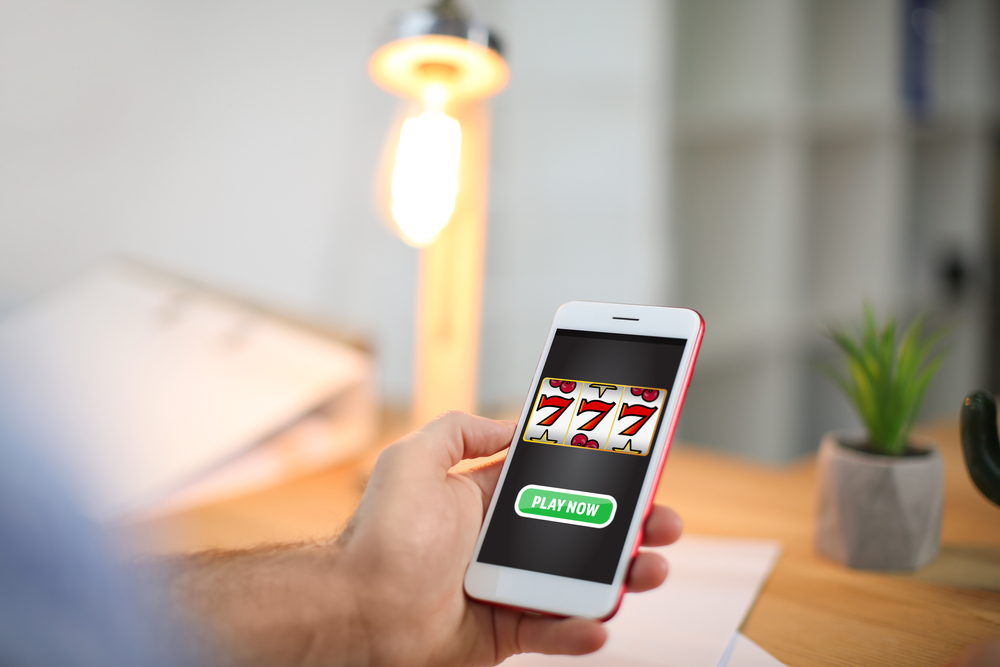 Mobiles Glücksspiel: Bequem und unterhaltsam im Online Casino auf dem Handy