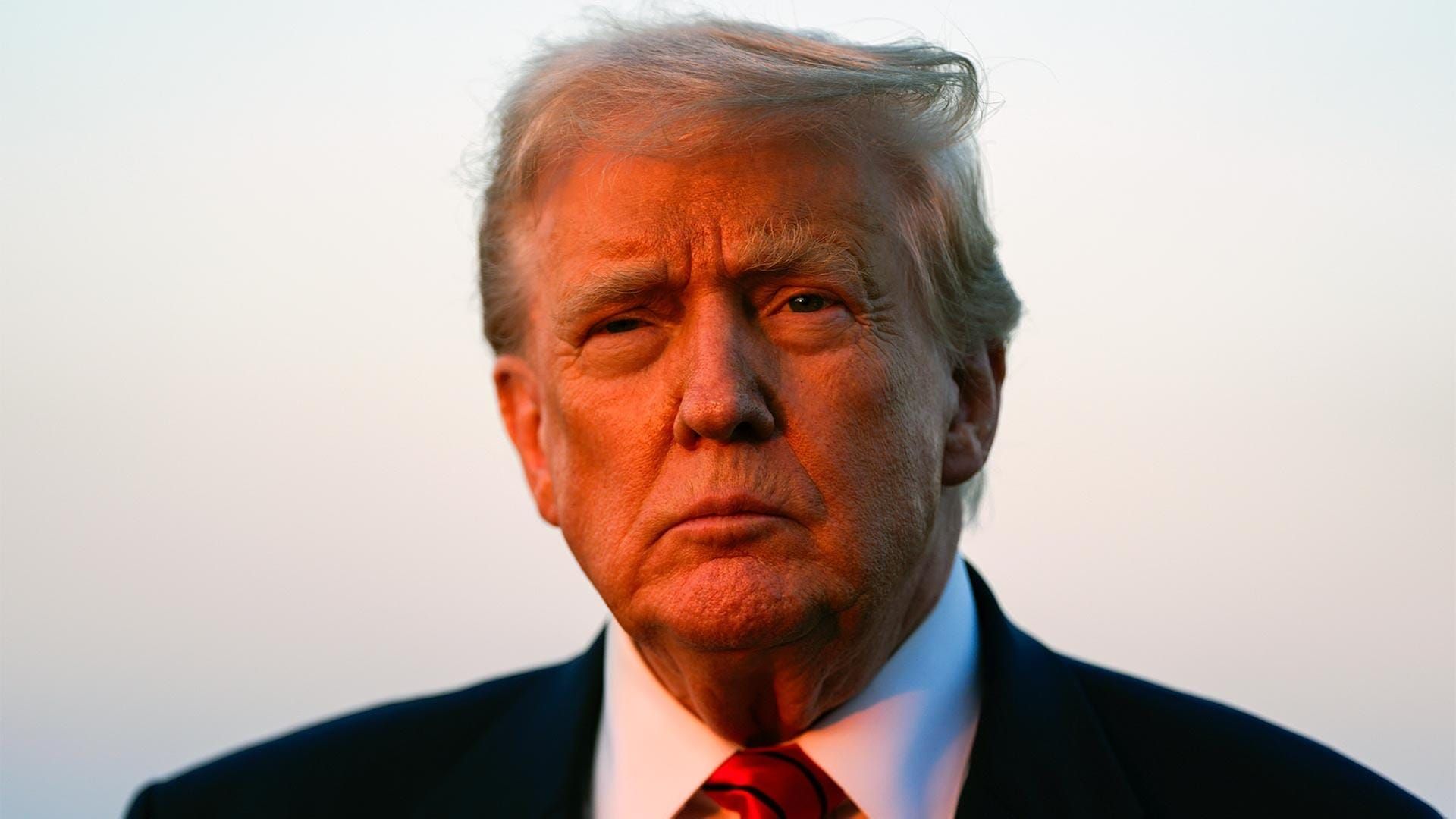 Trumps geheimes Schulden-System: Wer ihn liebt, kassiert – wer ihn hasst, blutet