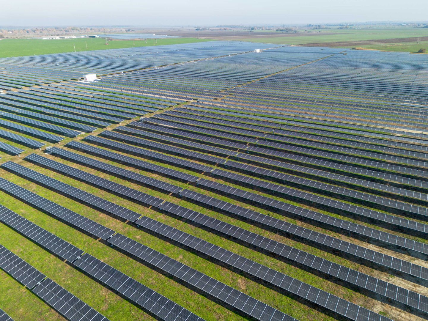 ABO Energy bringt ungarischen 20-MW-Solarpark ans Netz