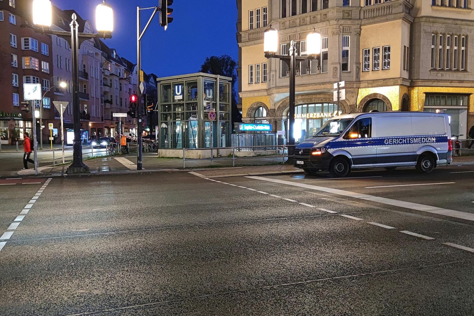 Absperrung nach Berliner Messerattacke am 12.04.2025