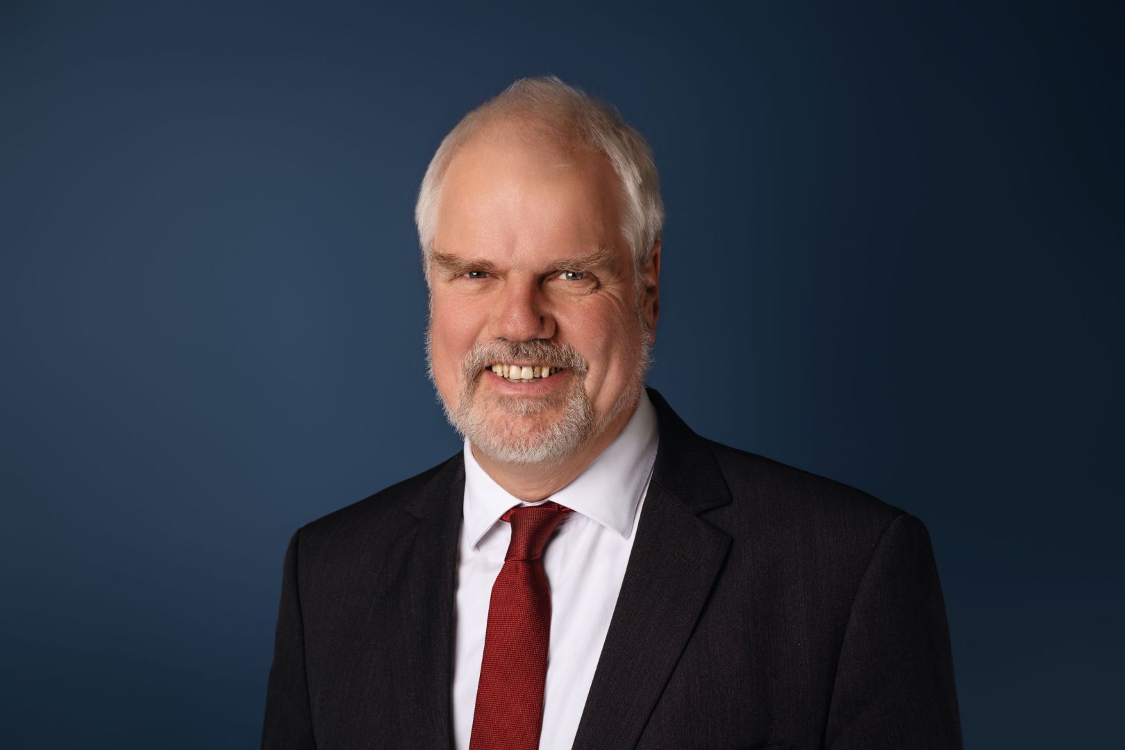 AIS-Ausschreibung der Länder: Bildungs-Verbände laden zum Dialog ein