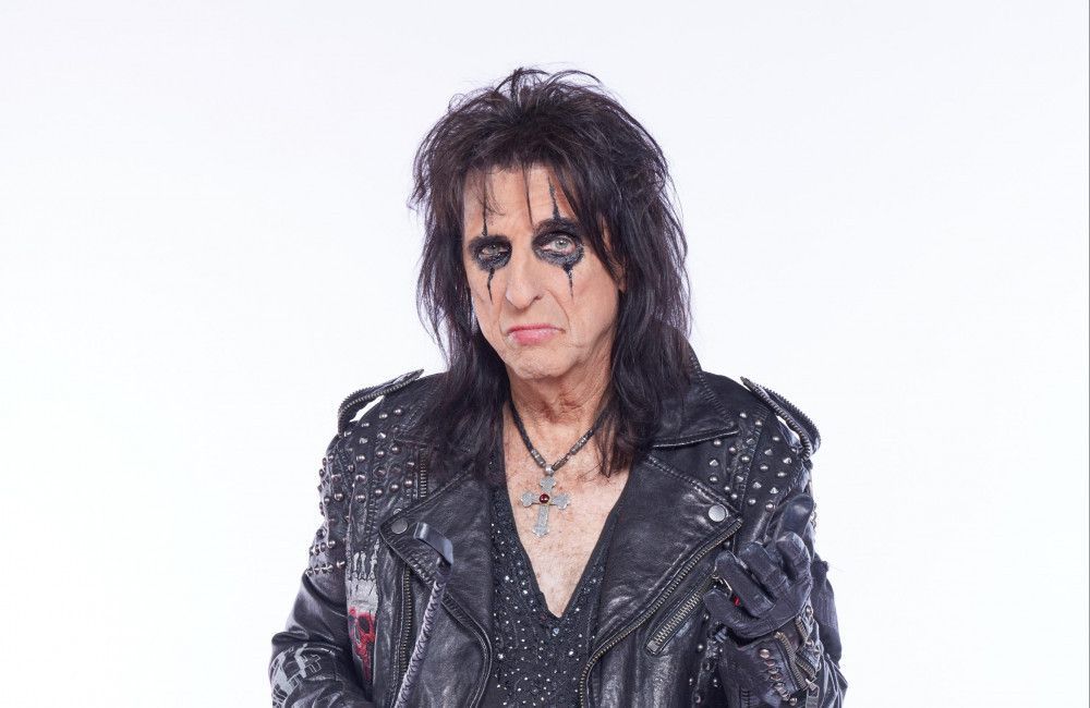 Alice Cooper glaubt, dass künstliche Intelligenz kurz davorsteht, komplette Rockstars aus dem Nichts zu erschaffen, ist aber überzeugt, dass Technologie echte Emotionen niemals ersetzen kann.