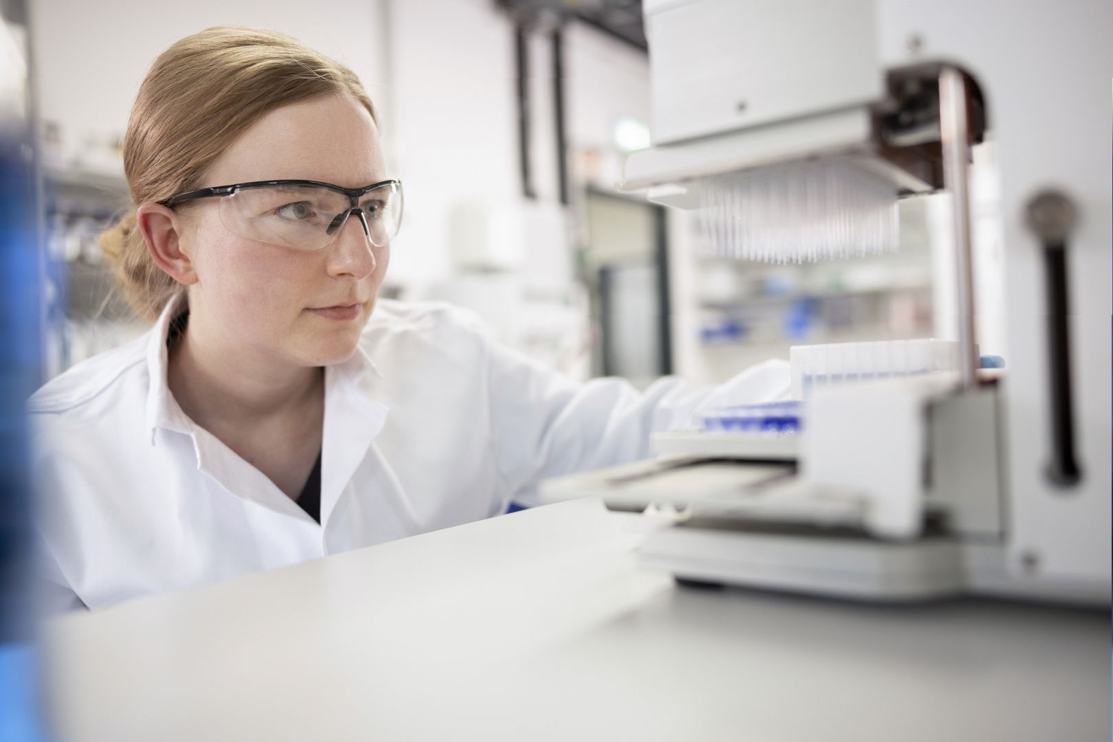 ALTANA sichert sich neue EIB-Finanzierung für nachhaltige Innovationen