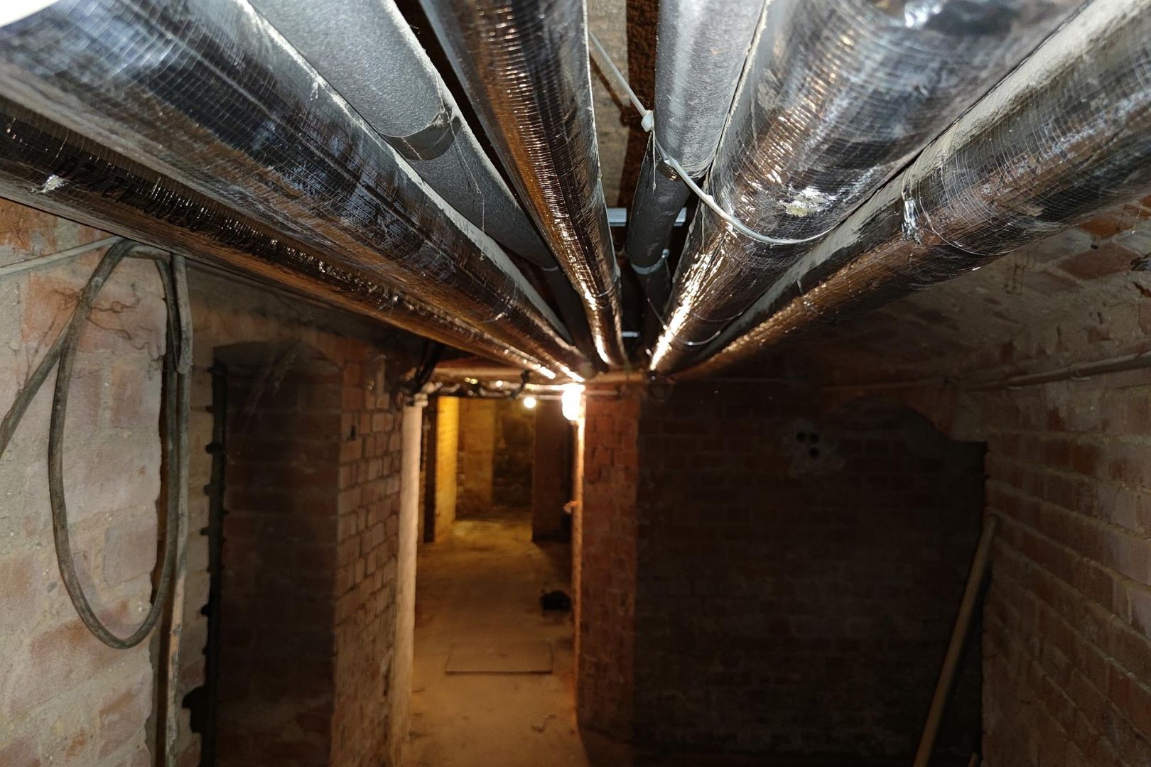 Altbau-Keller (Archiv)