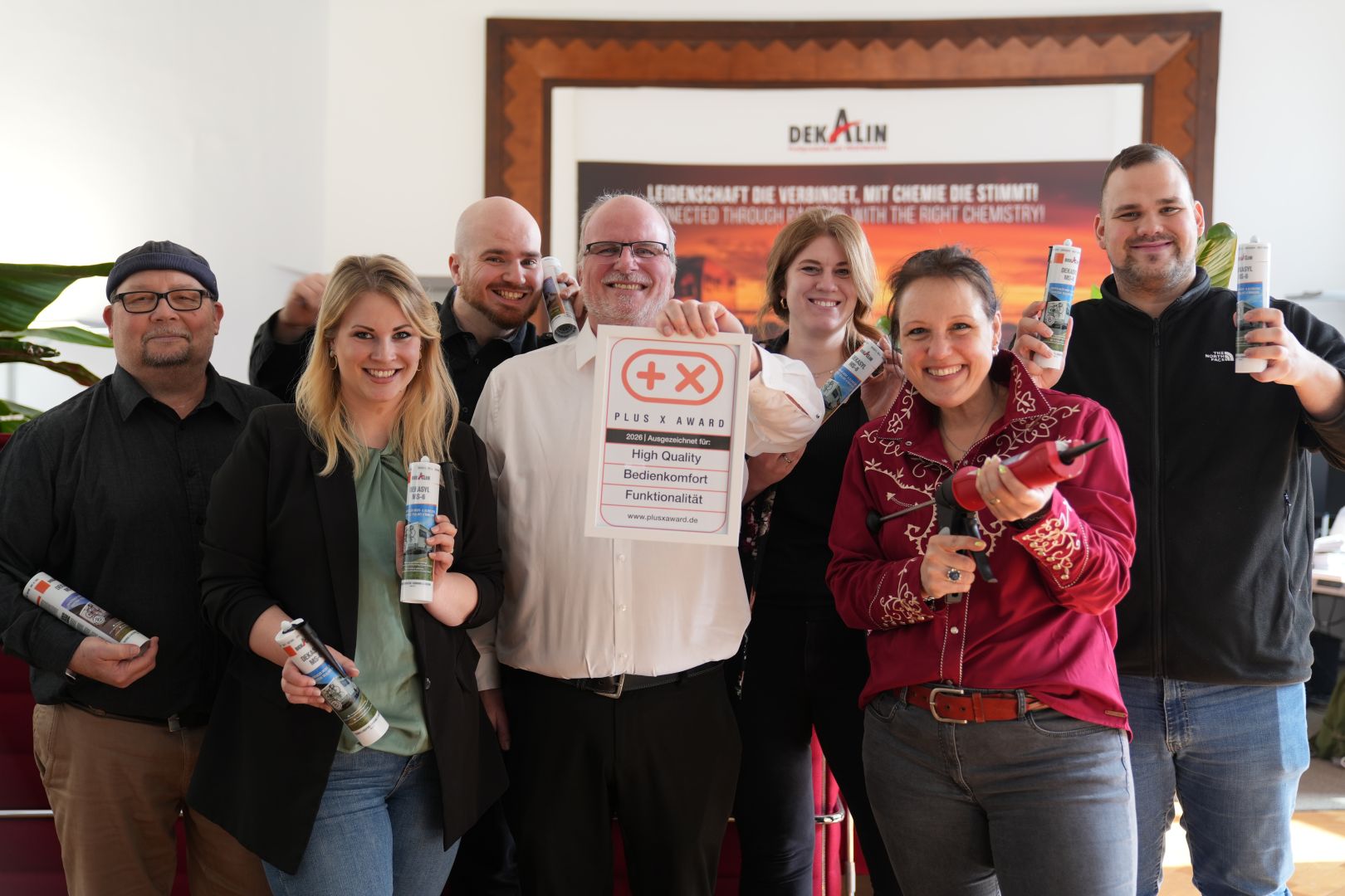 Ausgezeichneter Alleskönner – DEKA Kleben und Dichten GmbH gewinnt Plus X Award für DEKASYL MS-6