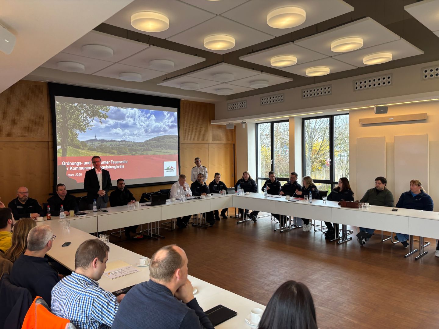 Austausch auf dem kurzen Dienstweg