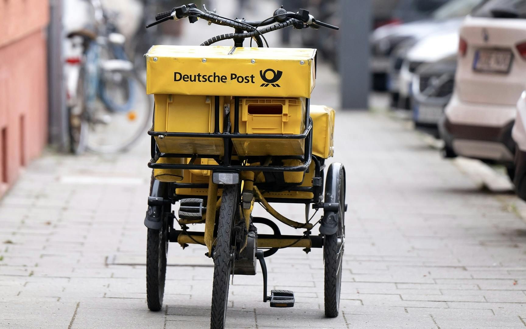Ausweis per Post: Neue Zustelloption spart Behördengang – für 15 Euro Aufpreis