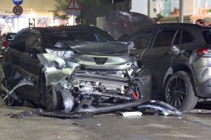 Auto rast in Fußgänger: Zwei deutsche Schülerinnen sterben