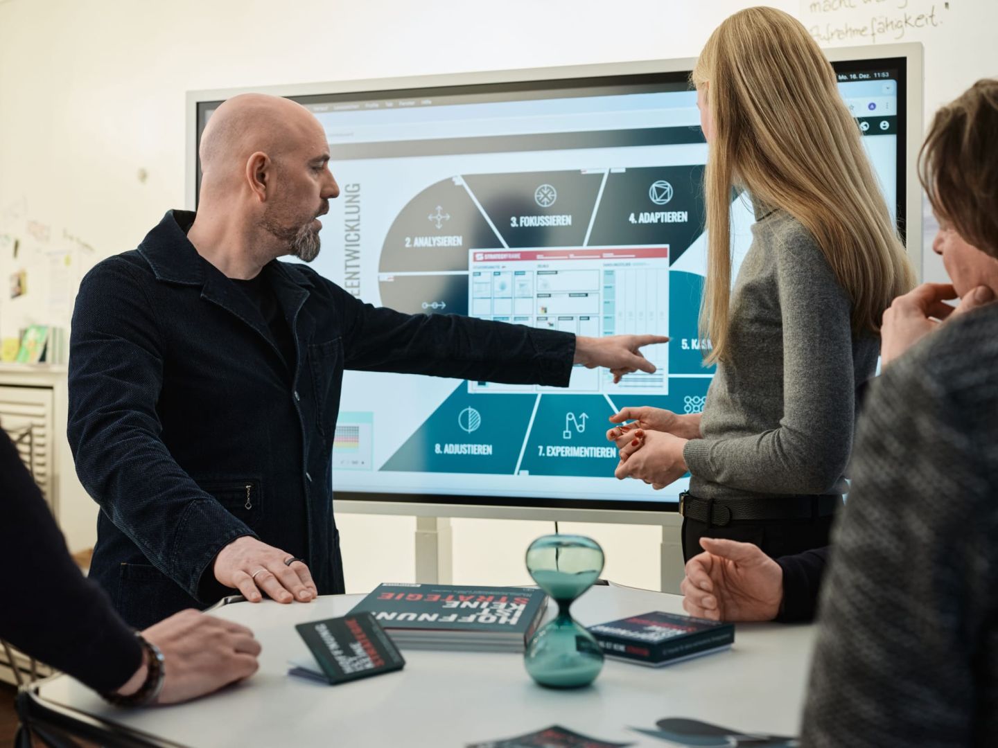 Automatisierte Berater: wie 35 KI-Agenten den Mittelstand aufmischen