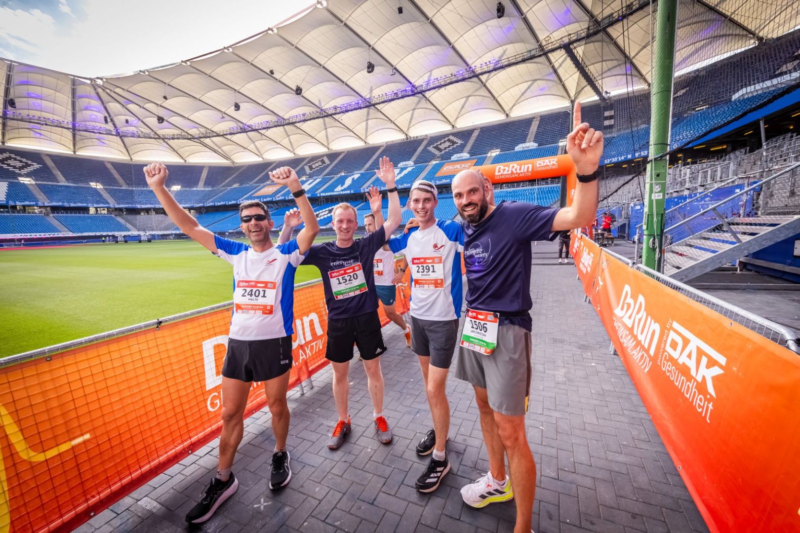 B2Run Hamburg 2026: Gemeinsam aktiv beim Firmenlauf mit emotionalem Zieleinlauf in das Volksparkstadion
