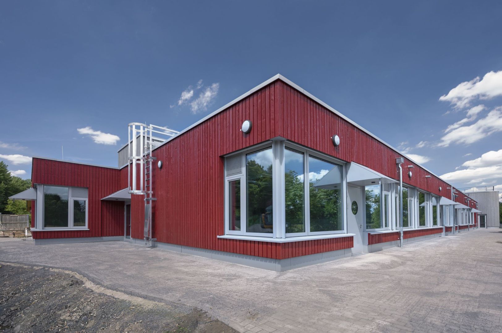 Barrierefreier Lernraum aus Holz