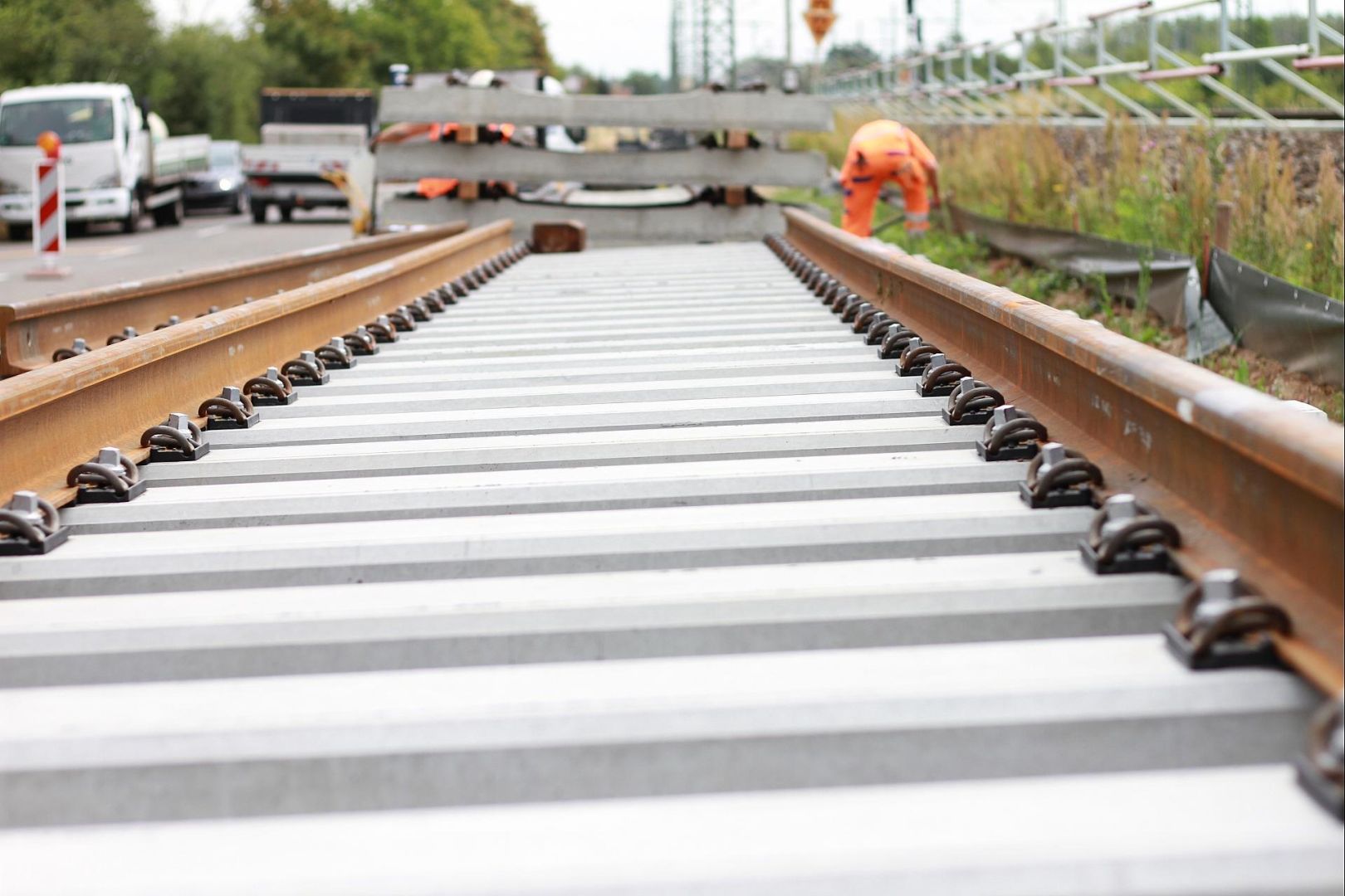 Bauarbeiten an einer Bahnstrecke (Archiv)