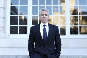 Bill Ackman strebt Kontrolle über Howard Hughes Holdings an und will Pershing Square transformieren