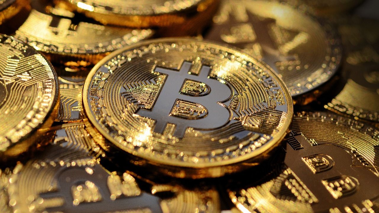 bitcoin, crypto, finance, coins, money, currency, cryptocurrency, blockchain, investment, closeup, bitcoin, bitcoin, bitcoin, bitcoin, bitcoin, crypto, crypto, crypto, crypto, crypto, cryptocurrency, cryptocurrency
