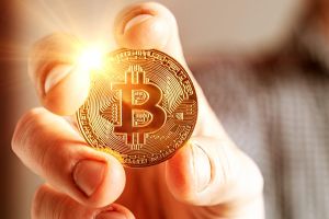 Bitcoin-Rekordhoch: Sollten Sie jetzt noch in Bitcoin investieren?