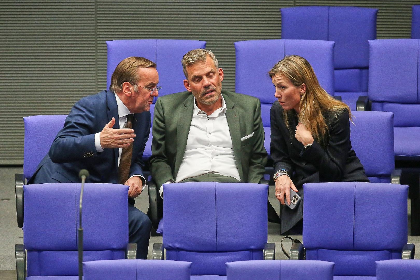 Boris Pistorius, Falko Droßmann, Siemtje Möller am 16.10.2025