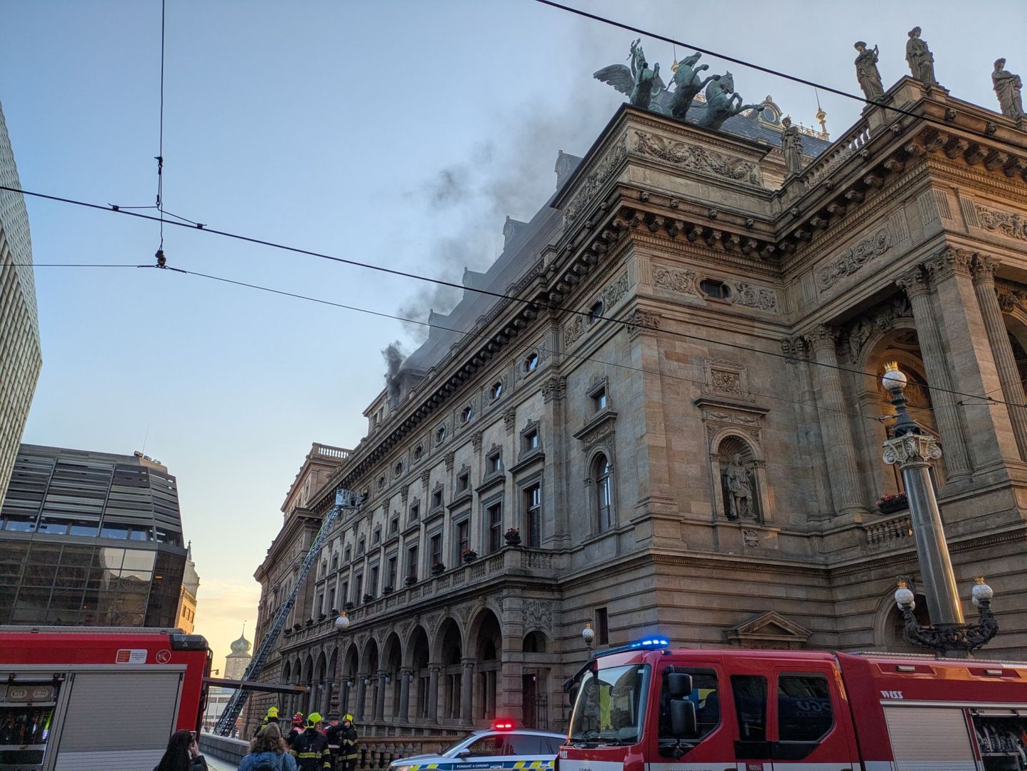 Brand im Nationaltheater in Prag