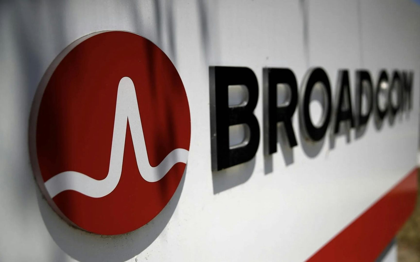 Broadcom treibt Tech-Rally an: AI-Umsätze steigen um 220 Prozent