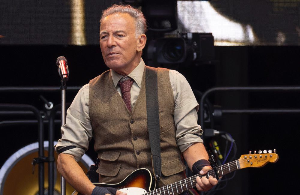 Bruce Springsteen half Scott Coopers Familie nach den Waldbränden.