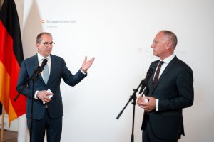 Bundesinnenminister Dobrindt in Österreich