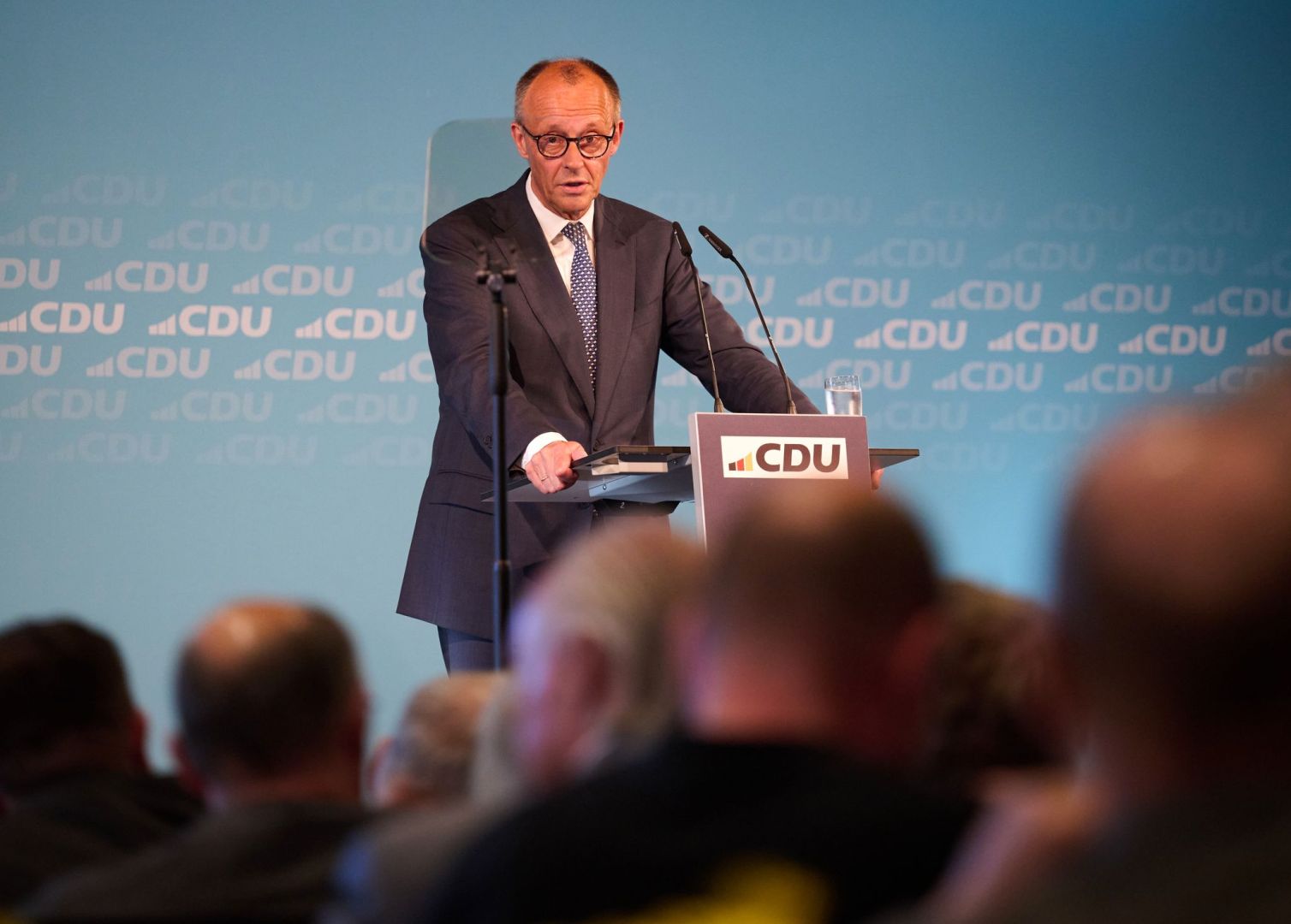 Bundeskanzler Merz beim Jubiläum des Neheim-Hüstener Programms