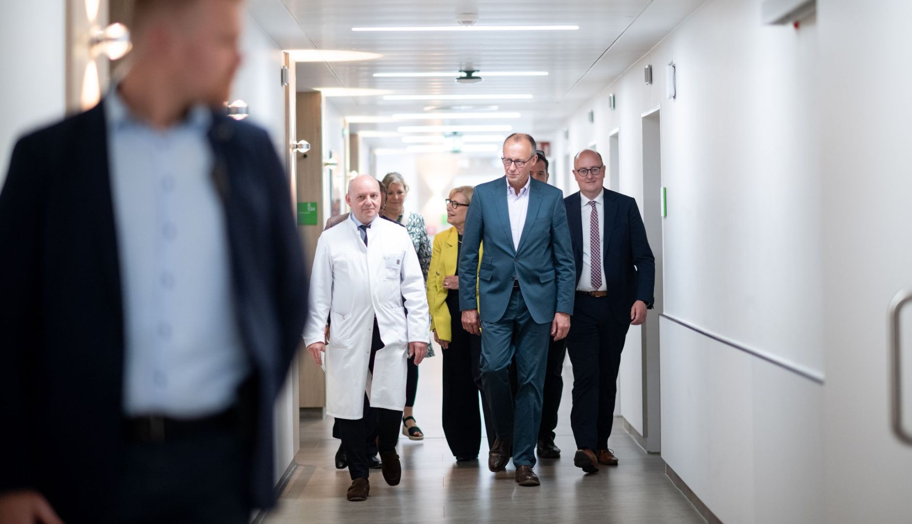 Bundeskanzler Merz im Alfried Krupp Krankenhaus in Essen