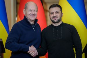 Bundeskanzler Scholz mit dem ukrainischen Präsidenten Selenskyj