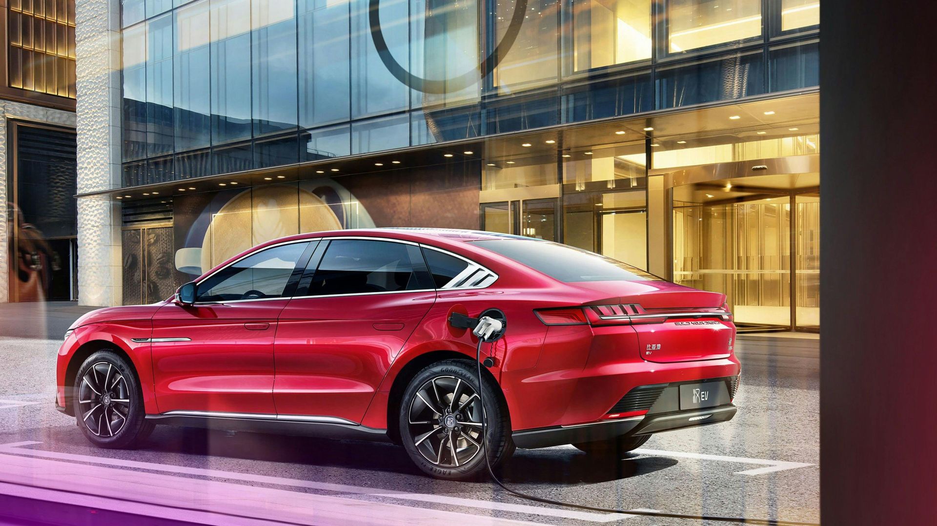 BYD-Aktie: Tesla-Konkurrent forciert Europa-Offensive