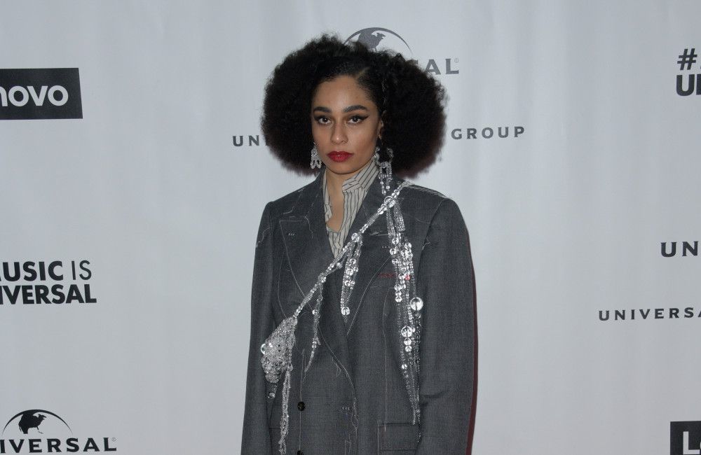 Celestes Plattenlabel drohte ihr mit Rauswurf, weil sie zwei Songs nicht auf ihrem neuen Album haben wollte.