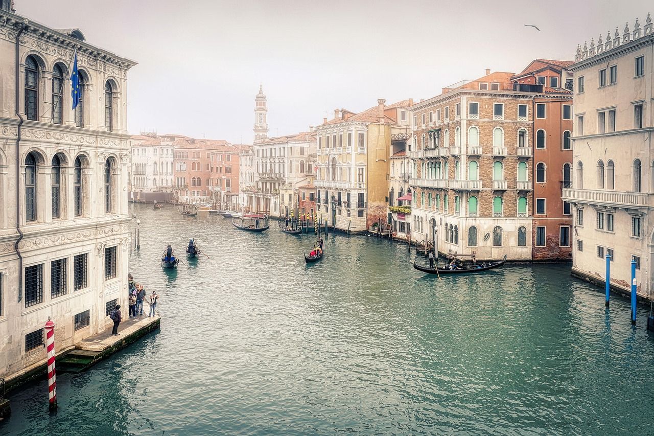 channel, water, gondola, shipping, gondolier, tourists, romantic, boats, venice, nature, italy, island, historic center, heritage site, architecture, november