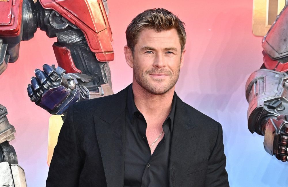 Chris Hemsworth hatte Schwierigkeiten am Schlagzeug.