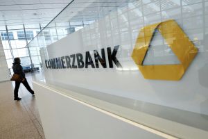 Commerzbank-Finanzvorständin fordert Bund zu Geduld bei Übernahmegesprächen mit UniCredit auf