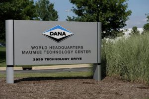 Dana Inc. strukturiert um: CEO-Wechsel, Verkauf des Off-Highway-Geschäfts