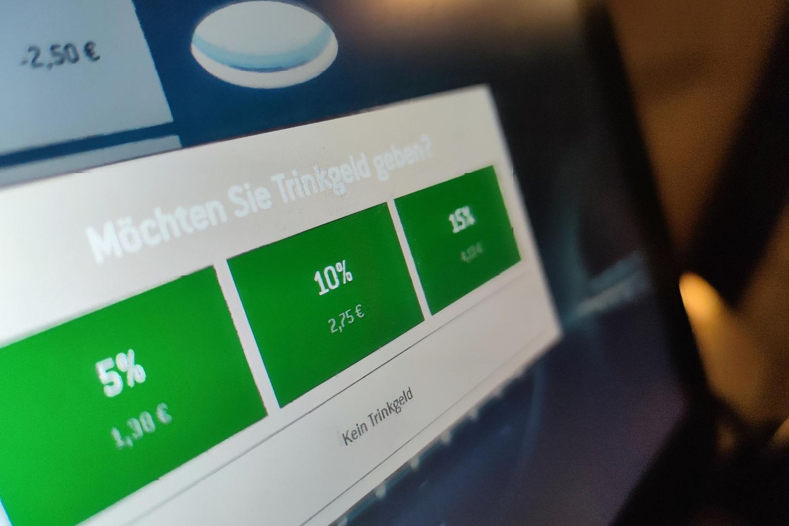 Display mit Trinkgeld-Aufforderung (Archiv)