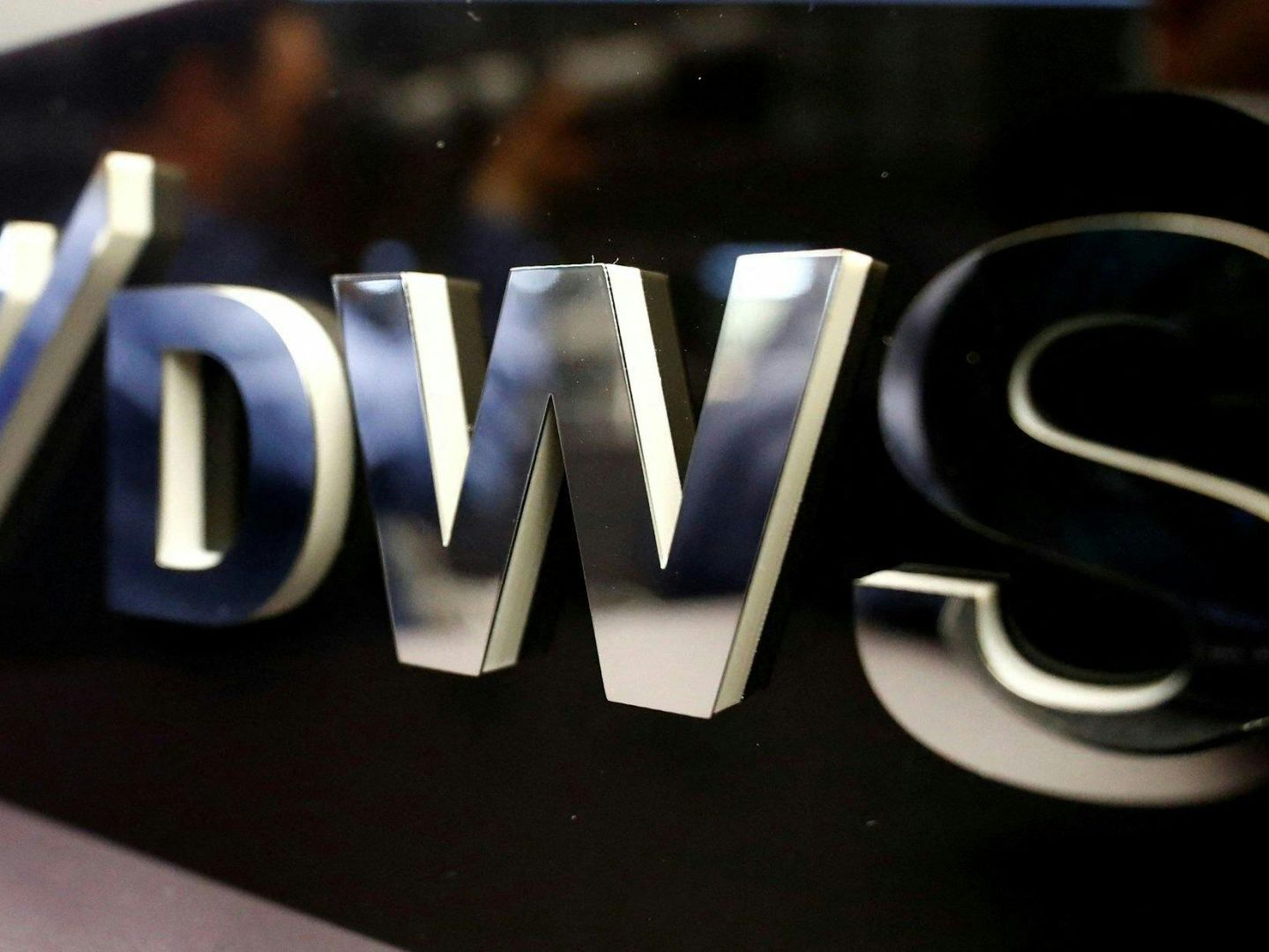 DWS-Fonds schafft Comeback – Allianz-KI-Flaggschiff stürzt ab