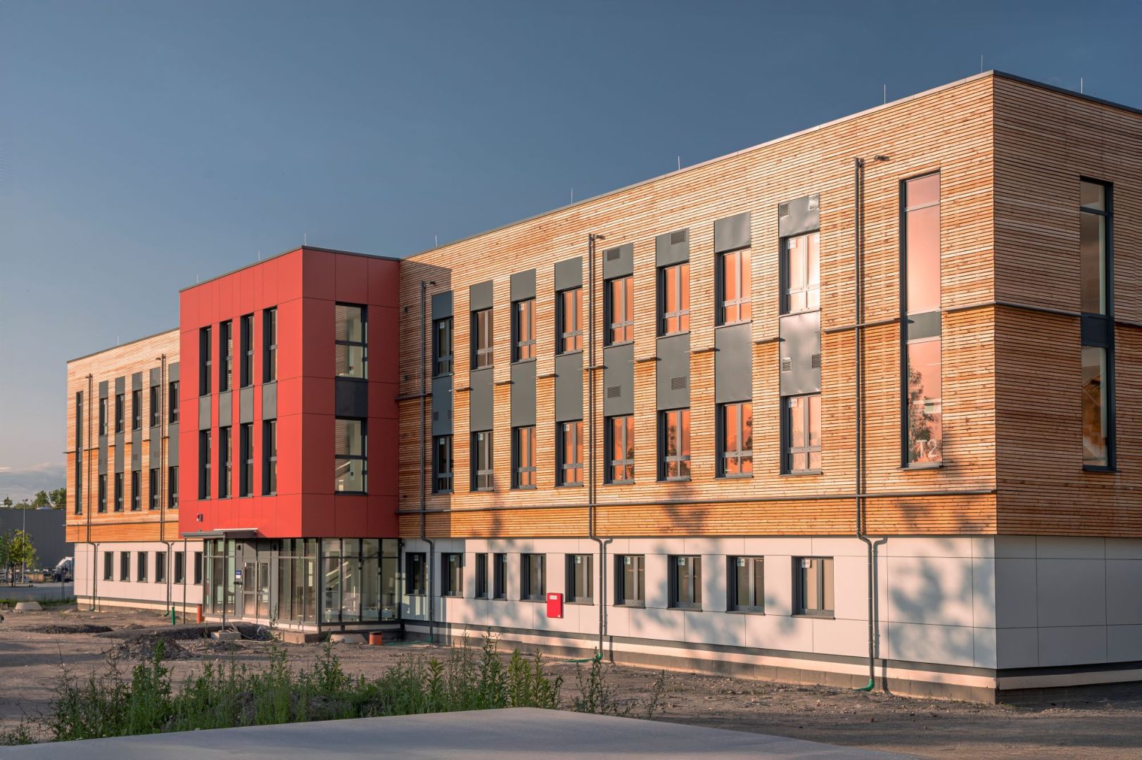 Effizient genutzt, Modular gebaut - Schulbau von KLEUSBERG