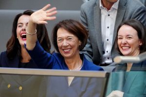 Familie Merz im Bundestag bei der Kanzlerwahl