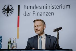 Finanzflaute voraus? Deutschland rutscht in die roten Zahlen