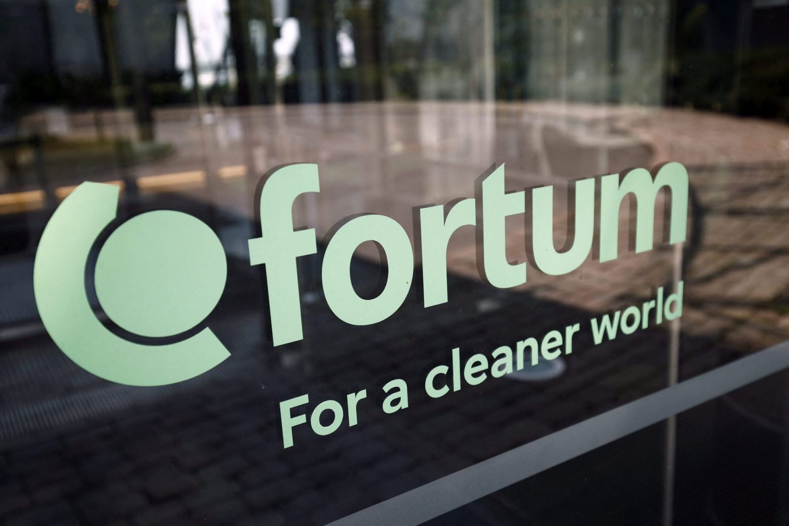 Fortum unter Druck – Stromflaute halbiert den Gewinn