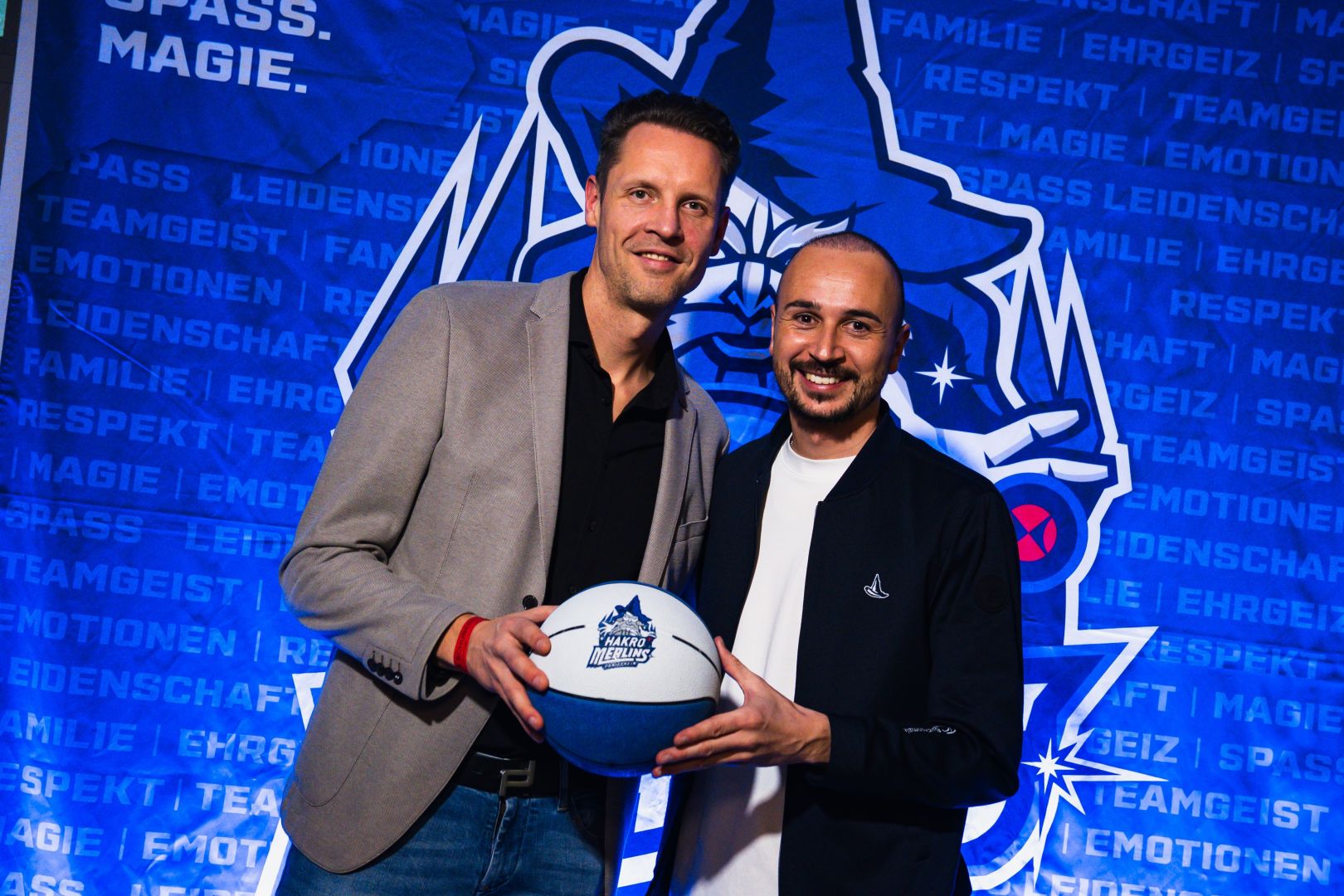 Für den Sport, für die Menschen und für unsere Region: STEGO unterstützt die HAKRO Merlins als offizieller Partner