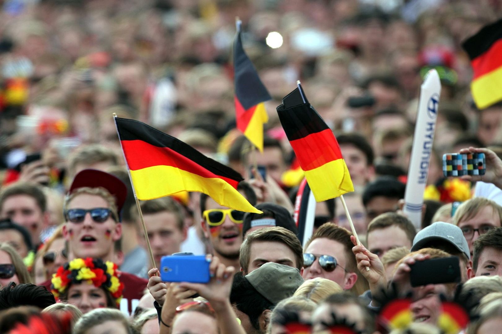 Fußballfans der Deutschen Fußball-Nationalmannschaft (Archiv)