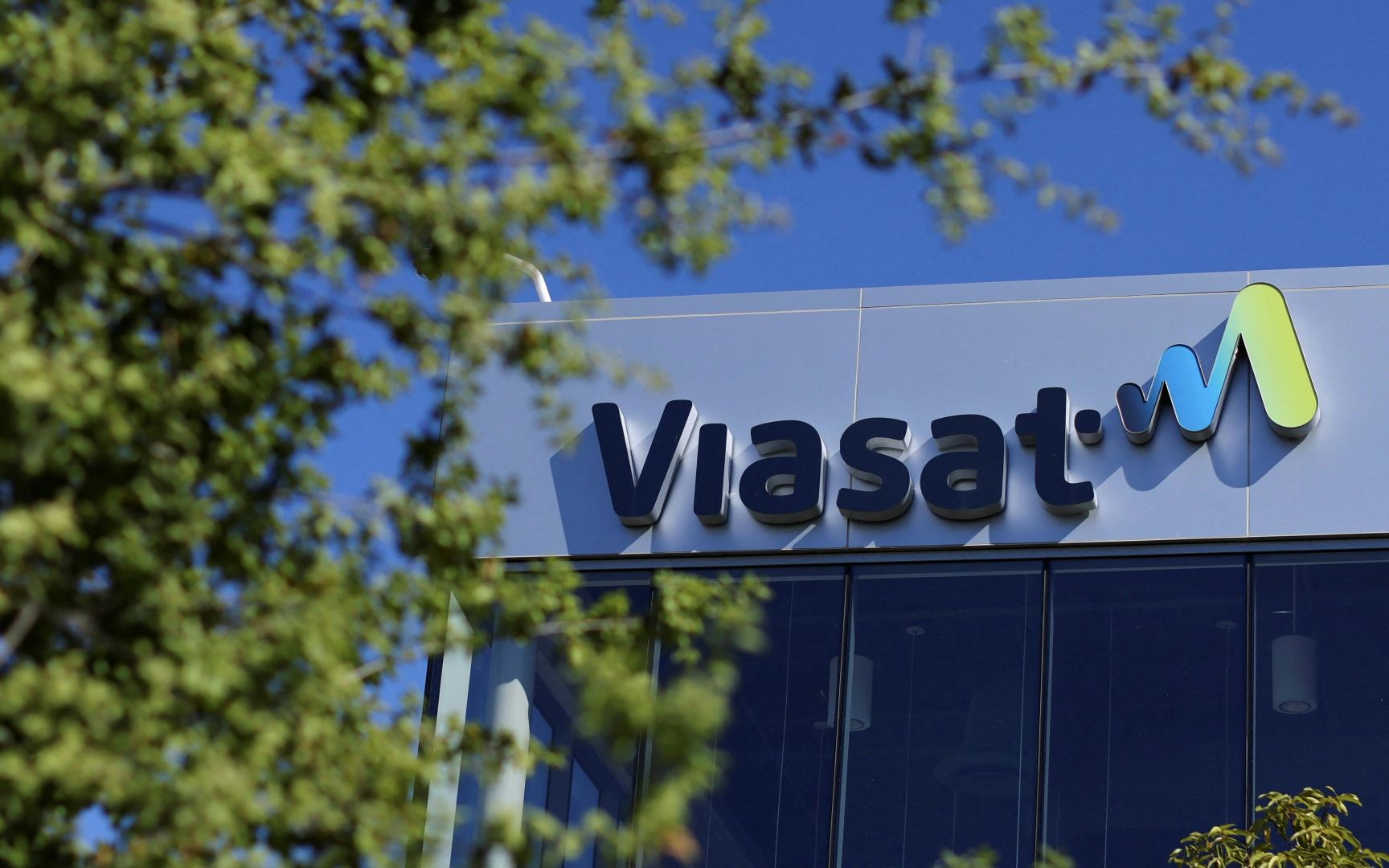 Hedgefonds Carronade fordert Aufspaltung von Viasat – Verteidigungssparte soll bis zu 11 Mrd. Dollar freisetzen