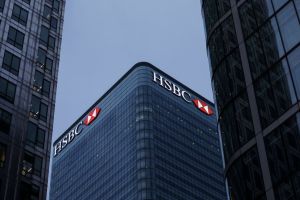 HSBC reorganisiert globales Geschäft und teilt Aktivitäten in Ost und West auf