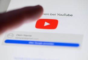 Illustration - Youtube