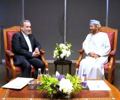 Irans Außenminister zu Atomgesprächen in Oman