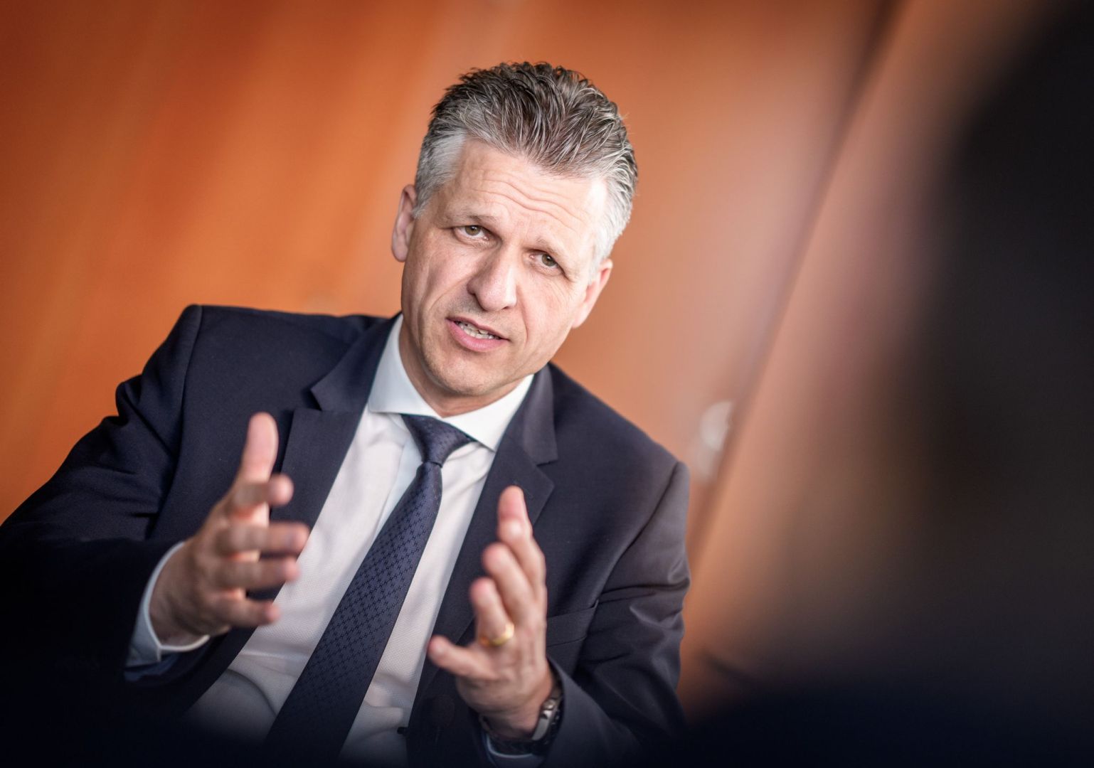 Kanzleramtschef Frei zu Social-Media-Nutzung von Kinden