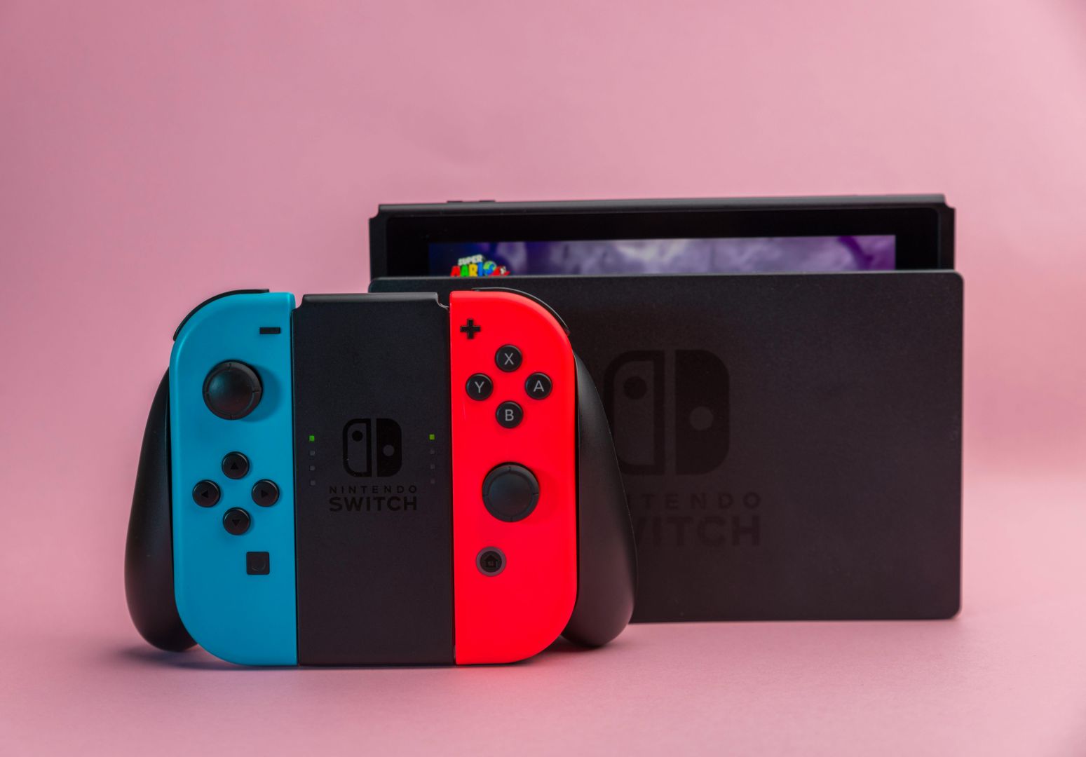 Kostenloses Stock Foto zu blauer controller, bunte controller, controller-tasten