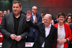 Lars Klingbeil, Olaf Scholz, Saskia Esken am 11.01.2025