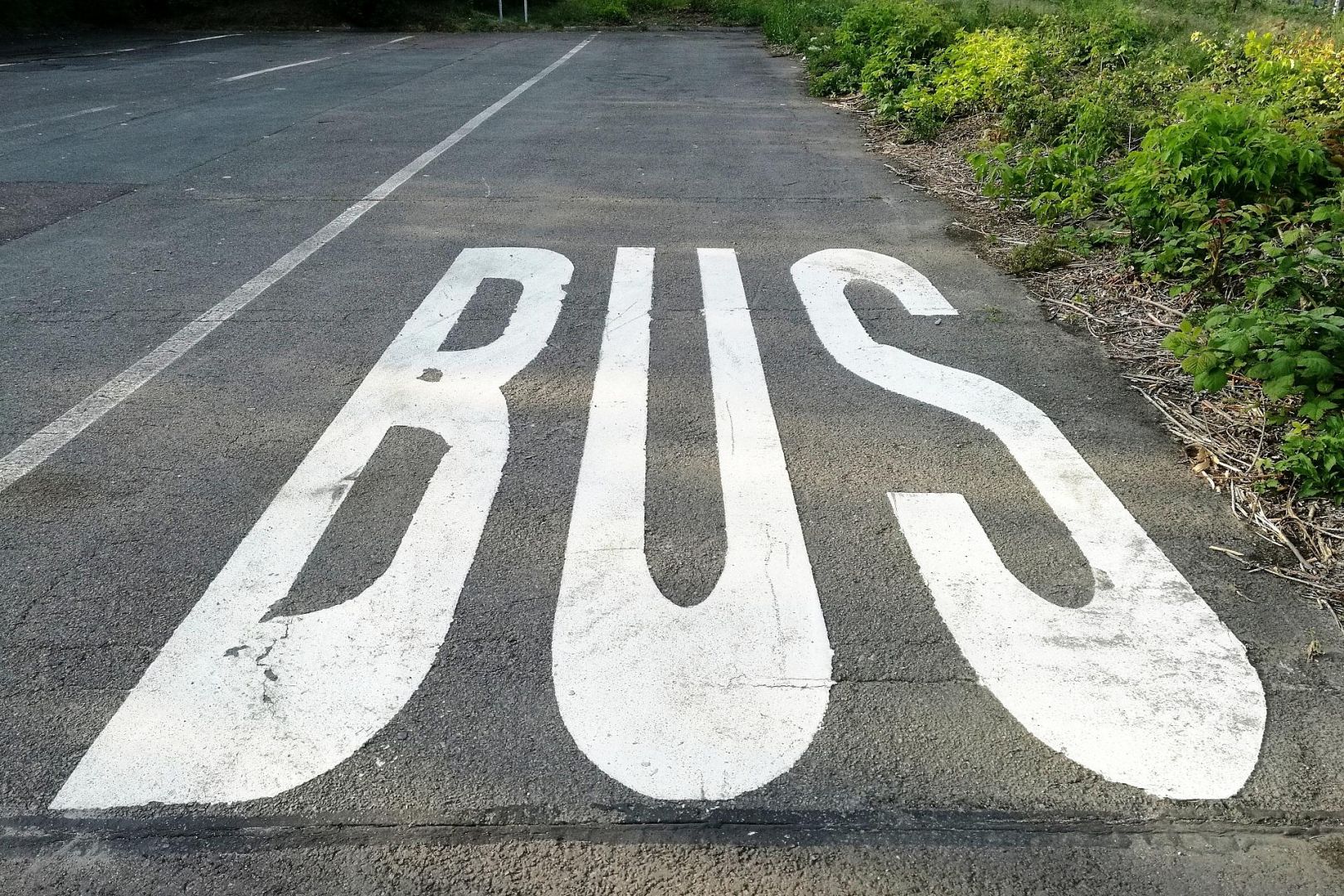Leerer Bus-Parkplatz (Archiv)