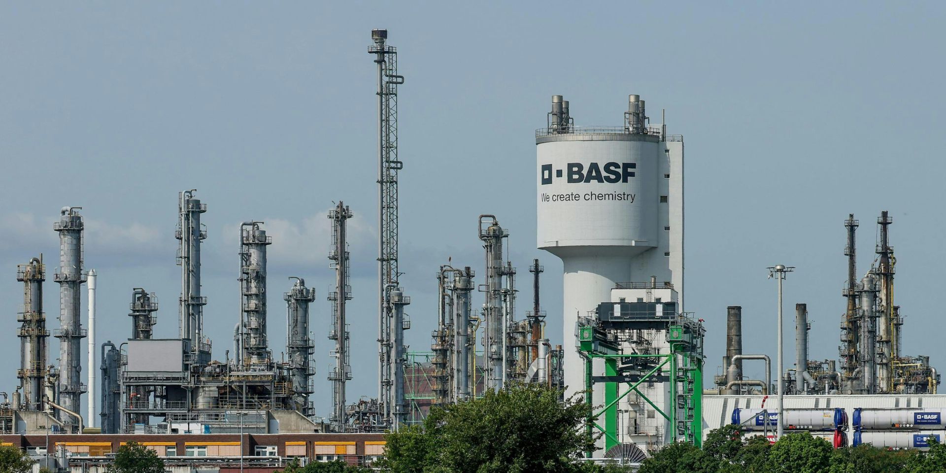 Lichtblicke bei BASF – Analysten bleiben vorsichtig, Fed-Entscheid könnte Rückenwind geben